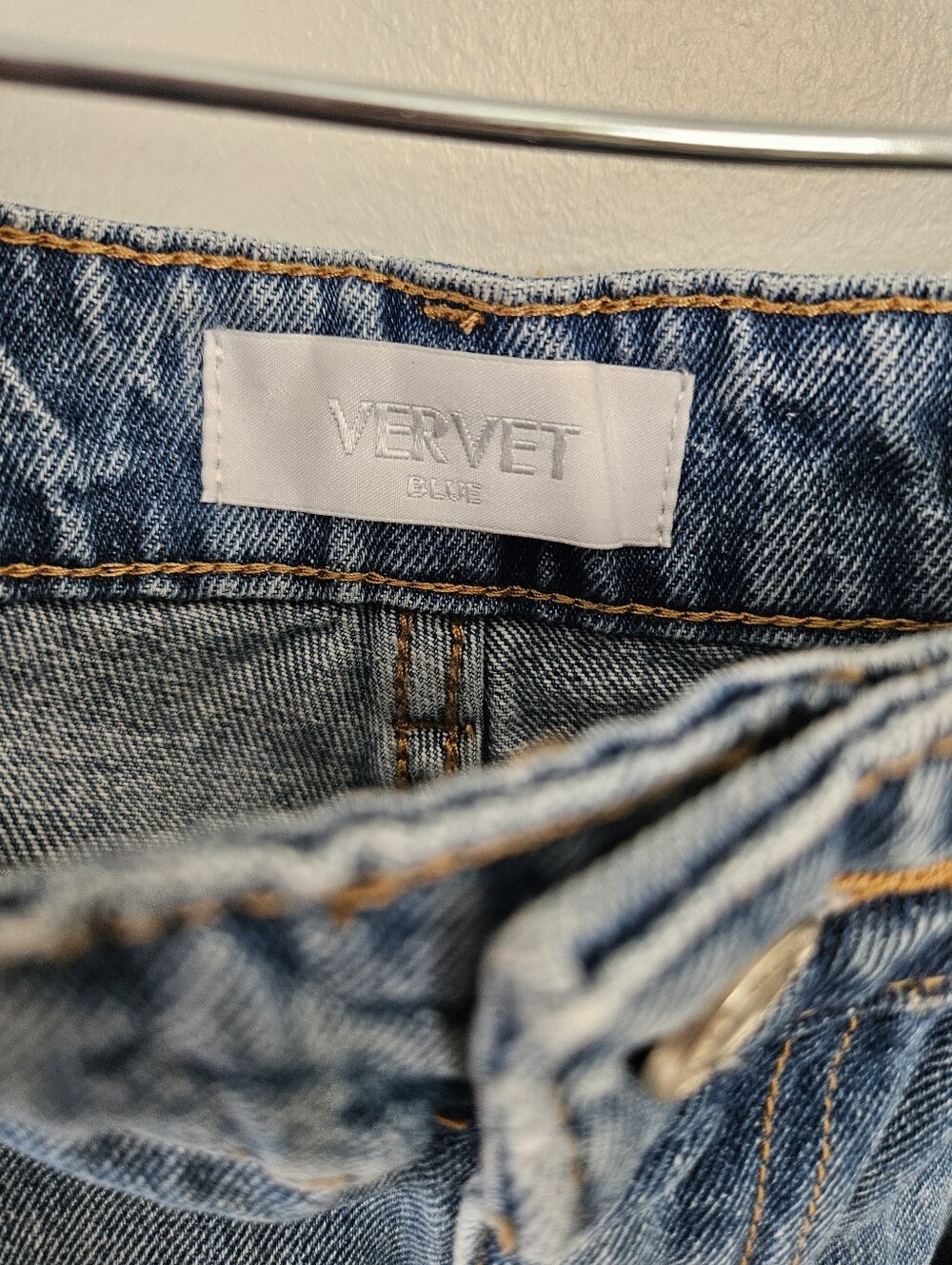 Vervet Blue | Cropped Straight-Leg Jeans - Picture 4 of 7